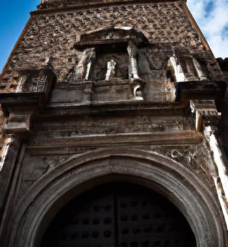 Puertas de bisagra toledo